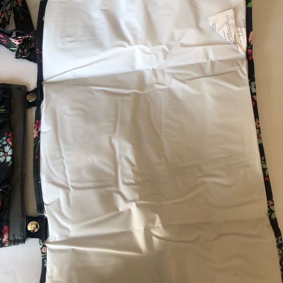 New Lilly Bit Diaper Bag Clutch Convertible Folding Shoulder Strap Changing Pad - Picture 8 of 12